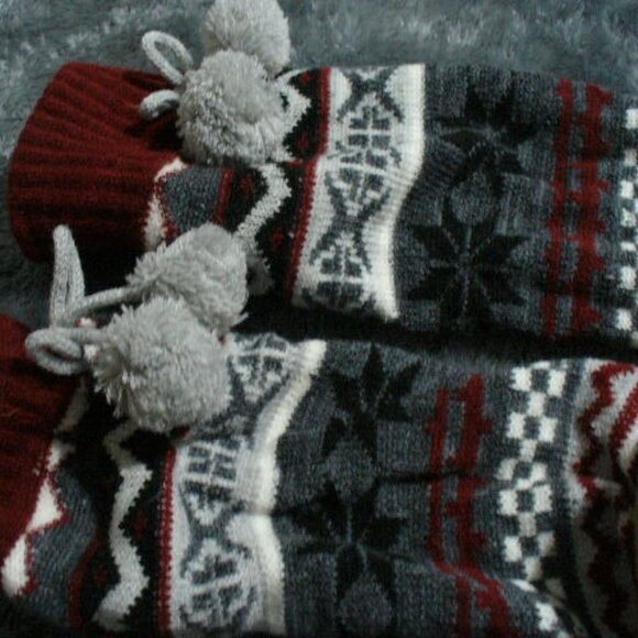 SOCK SLIPPERS BURGANDY GRAY BLK WHITE - Picture 1 of 3
